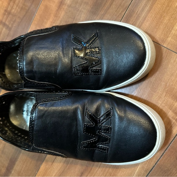 Michael Kors - Sadie Girls Leather Slip Ons - Black Size 4 (Can Fit Women’s 6) - Picture 6 of 11